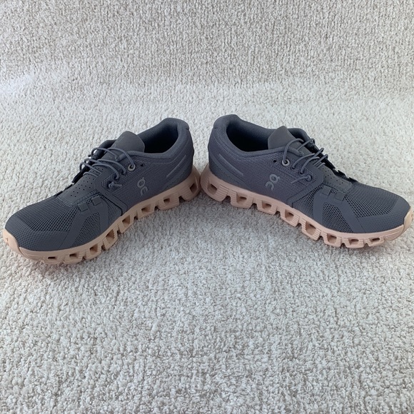 ON RUNNING CLOUD 5 - Picture 5 of 8